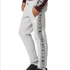 Adidas “Brand with the three stripes” joggers Med
